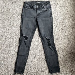 Old Navy Women’s Mid-Rise Rockstar Skinny Jeans